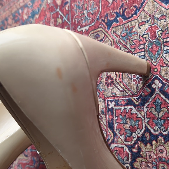 Cream peep-toe heels with high heel and textured material - Picture 9 of 15